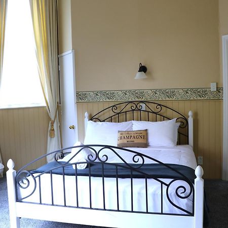 Historic Shipping Office - Akaroa Hotel Luaran gambar